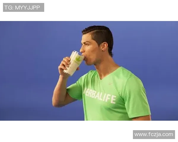 足球明星时尚杂志揭秘球场外的潮流风向与明星生活方式